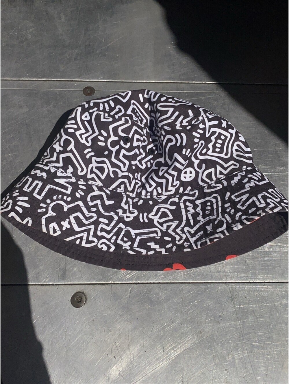 Keith Haring Mad Engine Reversible Graffiti Print Cartoon Hearts Bucket Hat OS